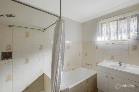 Property photo of 9 Ansett Court Wilsonton QLD 4350