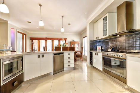 Property photo of 25 Cascade Terrace Craigieburn VIC 3064