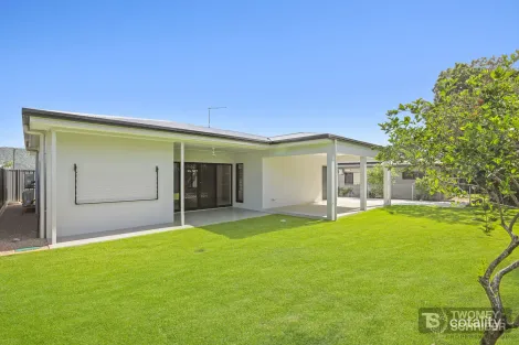 41a Miles St, Manoora, QLD 4870