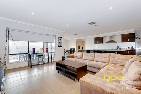 Property photo of 42 Double Bay Drive Taylors Hill VIC 3037