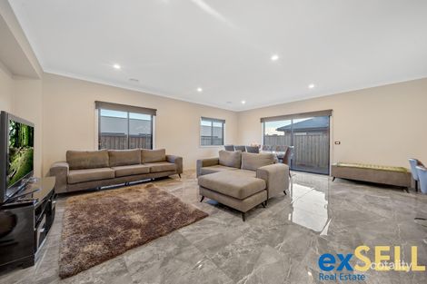 Property photo of 10 Hanson Street Thornhill Park VIC 3335