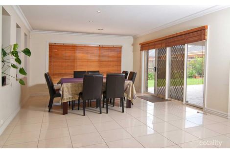 Property photo of 8 Yale Avenue Keysborough VIC 3173