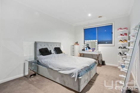 Property photo of 57 Hemsley Promenade Point Cook VIC 3030