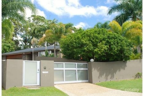 Property photo of 19 Indooroopilly Court Robina QLD 4226