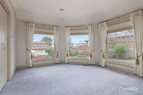 Property photo of 2/11 View Road Glen Waverley VIC 3150