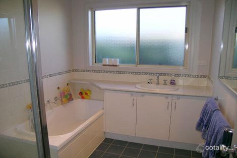 Property photo of 36 Candlewood Drive Strathfieldsaye VIC 3551