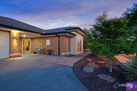 Property photo of 12 Grand Manor Drive Berwick VIC 3806