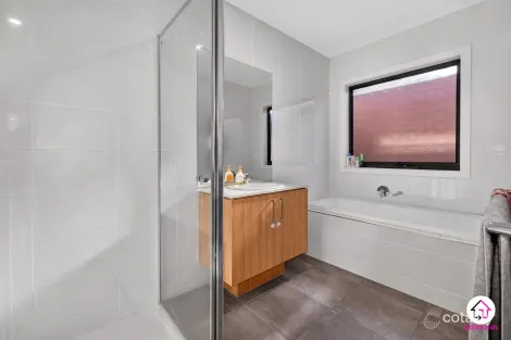 Property photo of 15 Pinaster Street Wallan VIC 3756