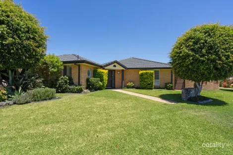 4 Serrata Ct, Tuncurry, NSW 2428