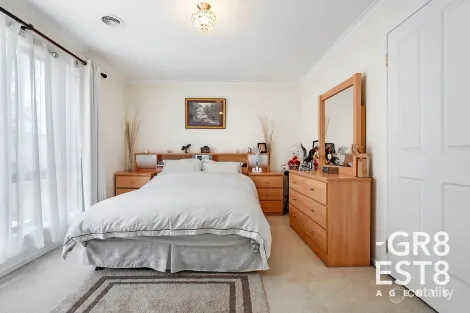 Property photo of 92 Hutchinson Drive Lynbrook VIC 3975