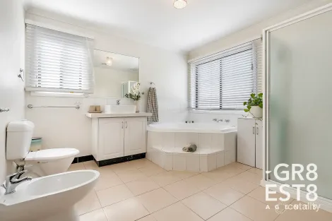 Property photo of 92 Hutchinson Drive Lynbrook VIC 3975