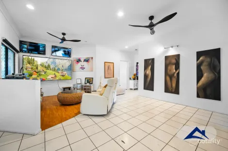 Property photo of 8 Bedarra Close Mount Sheridan QLD 4868