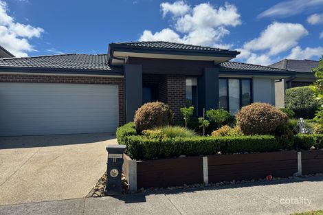 8 Shanahans Dr, Cranbourne North, VIC 3977