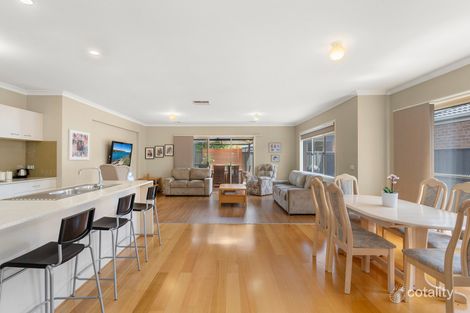 Property photo of 15 Paddys Place South Morang VIC 3752