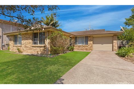 13 Hobbs Cl, Bateau Bay, NSW 2261