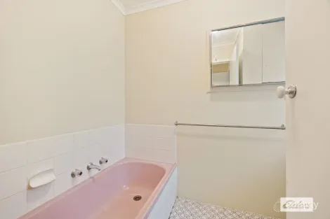 Property photo of 3 Parkland Drive Wodonga VIC 3690