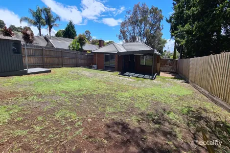 Property photo of 4 Lynne Court Langwarrin VIC 3910