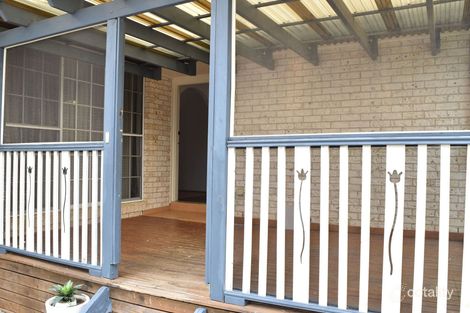 Property photo of 2 Stagg Place Ambarvale NSW 2560