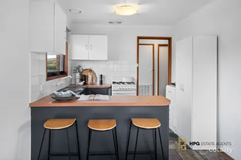 Property photo of 44 Lackenheath Drive Tullamarine VIC 3043