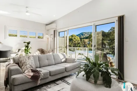 Property photo of 4A Valley View Crescent Albion Park NSW 2527
