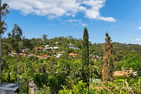 Property photo of 31 Weiss Place Kenmore Hills QLD 4069