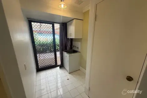 Property photo of 2 Barrine Gardens South Lake WA 6164