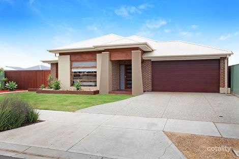 67 Farm Rd, Werribee, VIC 3030