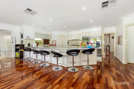 Property photo of 27 Pinewood Crescent Cairnlea VIC 3023