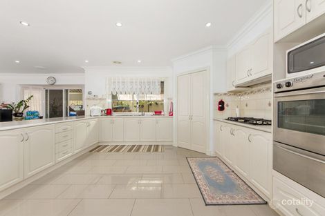Property photo of 27 Pinewood Crescent Cairnlea VIC 3023