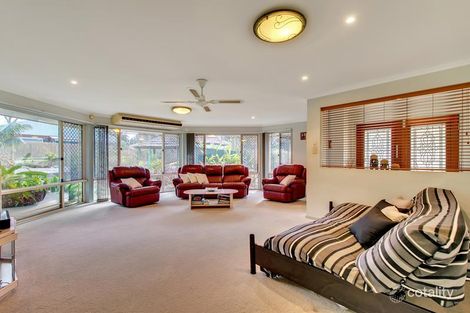 Property photo of 70 Brooklands Circuit Forest Lake QLD 4078