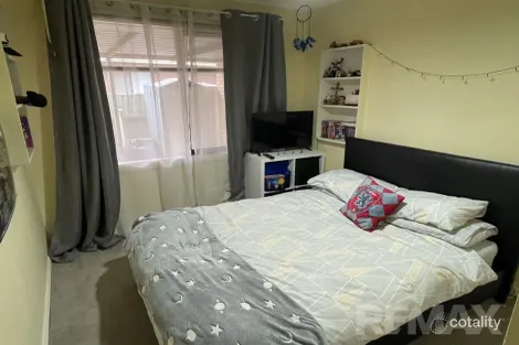 Property photo of 52 Jasmin Crescent Lake Albert NSW 2650