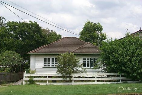 Property photo of 18 Tamaree Avenue Wynnum QLD 4178