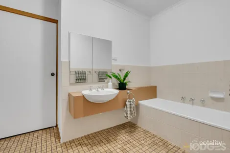 Property photo of 9/133 Charman Road Beaumaris VIC 3193