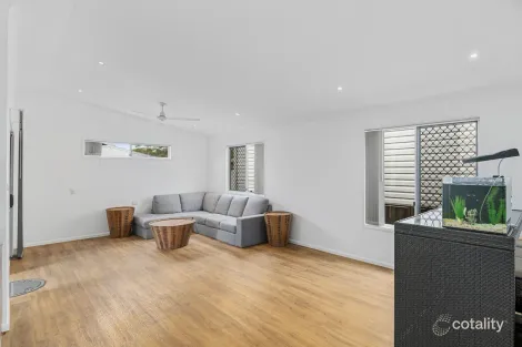 Property photo of 18/2 Koplick Road Chambers Flat QLD 4133