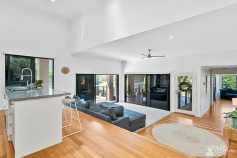 Property photo of 21 Sunset Drive Norman Gardens QLD 4701