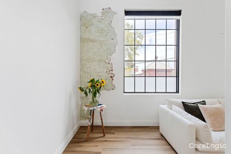 Property photo of 1/5 Harvest Road North Fremantle WA 6159