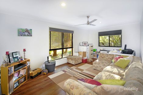 Property photo of 28 Samuel Place Mooloolah Valley QLD 4553