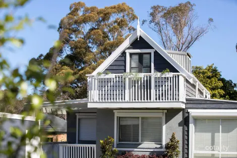 Property photo of 5 Renwick Drive Balaclava NSW 2575
