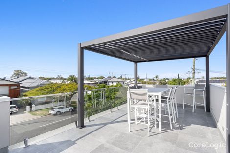 Property photo of 57 Grattan Terrace Wynnum QLD 4178