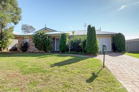11 Swartz St, Kearneys Spring, QLD 4350
