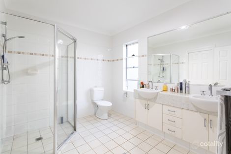 Property photo of 10 Lonsdale Place Varsity Lakes QLD 4227