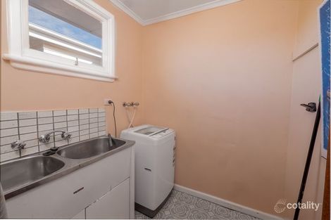 Property photo of 24 Lincoln Street Lindisfarne TAS 7015