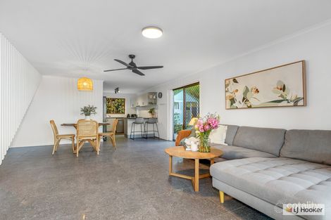 Property photo of 2/33 Bimbadeen Avenue Banora Point NSW 2486