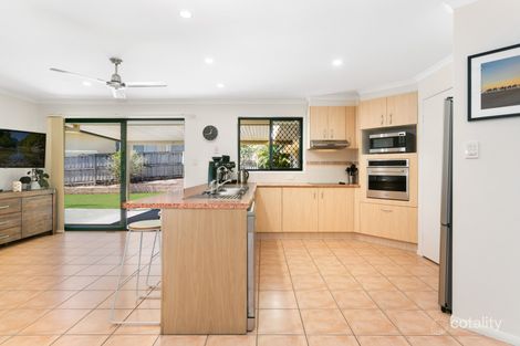 Property photo of 11 Nyoka Court Elanora QLD 4221