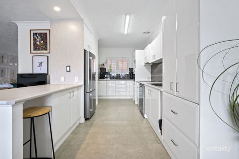 Property photo of 8/29 Hooker Boulevard Broadbeach Waters QLD 4218