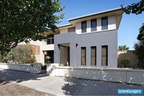 Property photo of 2 The Avenue Caroline Springs VIC 3023