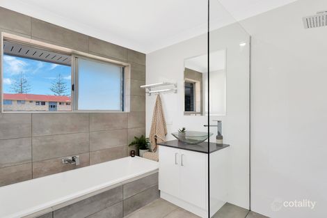 Property photo of 2/9 Back Street Biggera Waters QLD 4216