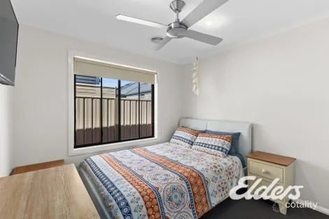 Property photo of 14 Lakeviews Circuit Yarrawonga VIC 3730