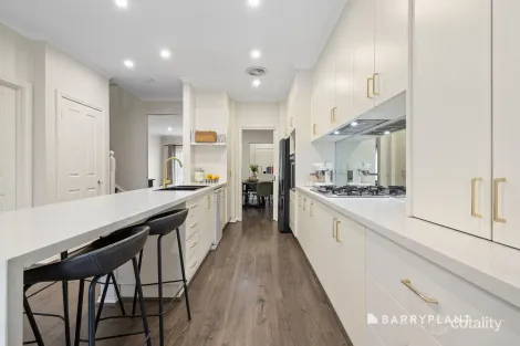 10 Hester Walk, Macleod, VIC 3085