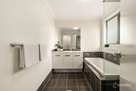 Property photo of 2 Gazelle Crescent Fletcher NSW 2287